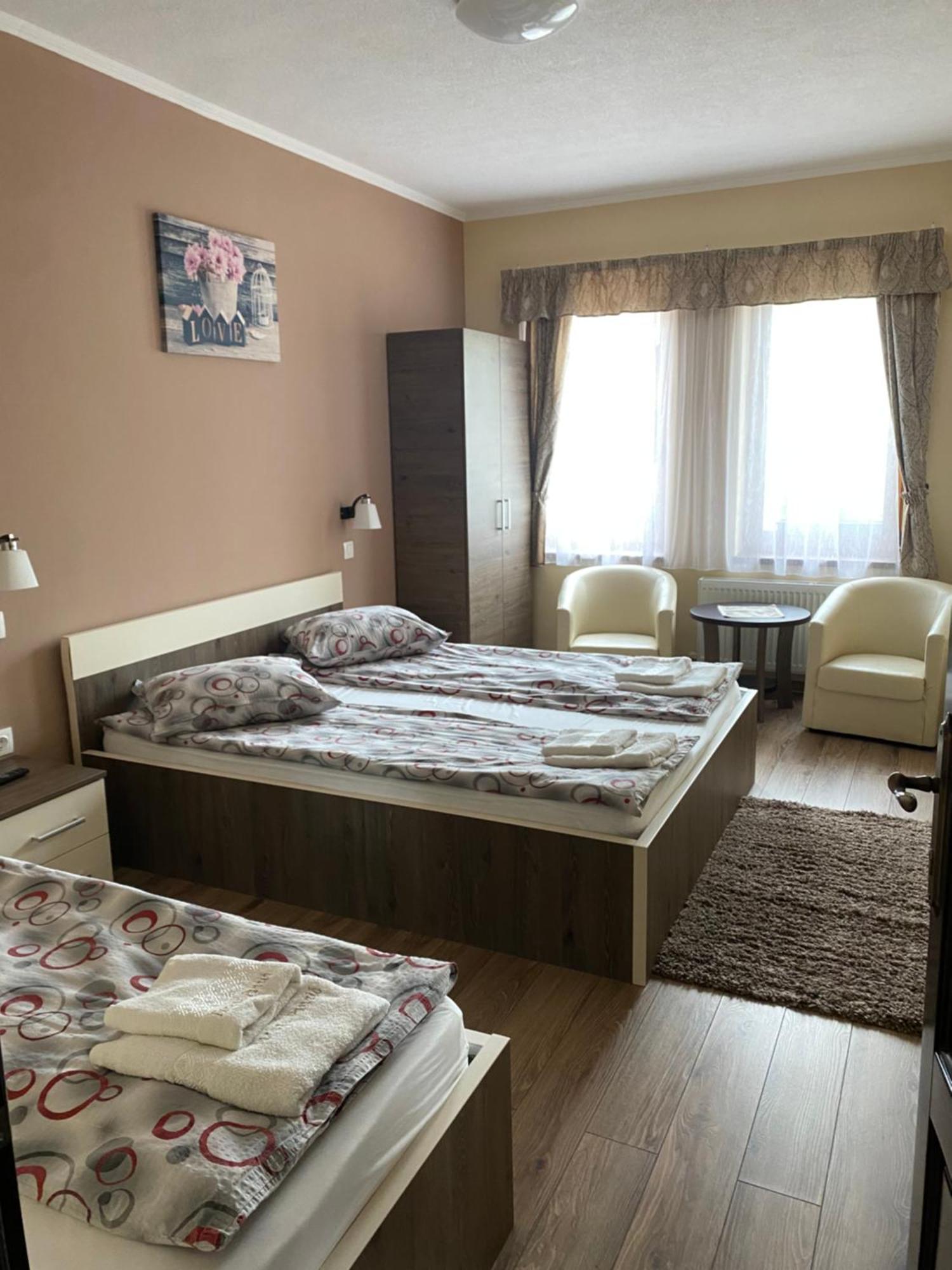 Farkas Panzio Bed & Breakfast Praid Ngoại thất bức ảnh