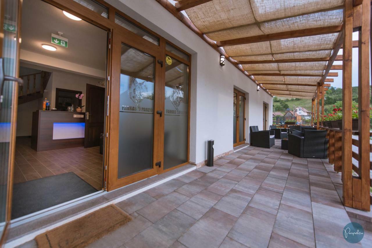 Farkas Panzio Bed & Breakfast Praid Ngoại thất bức ảnh